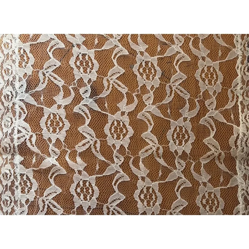 Vintage White Lace Table Runner Oval Cottage Farmhouse Wedding Cottagecore Decor